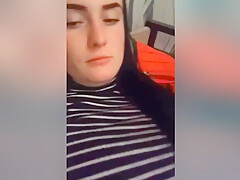 Girl Shows Her Friends Boobs On Periscope