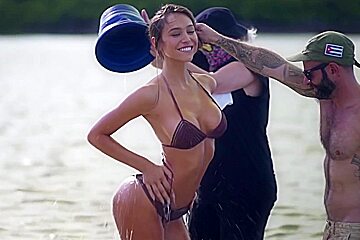 Hot Babe Babe Little Male Pole Bitch - Al - Alexis Ren