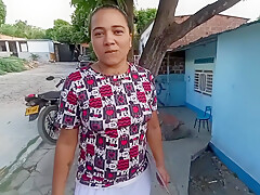 Le Doy Una Deliciosa Mida De Cono A La Veterinaria Por Haber Curado A Mi Mascota