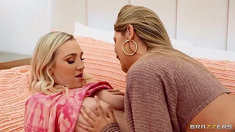 Gizelle Blanco And Kendra Sunderland In Are New Roommates And Have Hot Lesbian Sex