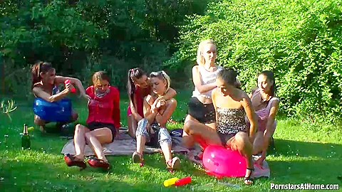 Donna Joe, Jenny Simons And Leila Smith In Oiled Up Sluts 1