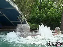 GenLez - Jenny Simons n Lucy Li Poolside