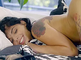 Kenzie Reeves And Gina Valentina - And Lesbian Girls