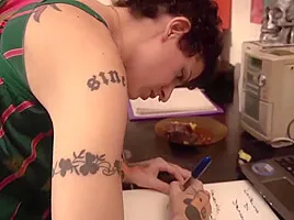 Jully Delarge And Dread Hot - Em Sua Primeira Cena Lesbica Com 11 Min